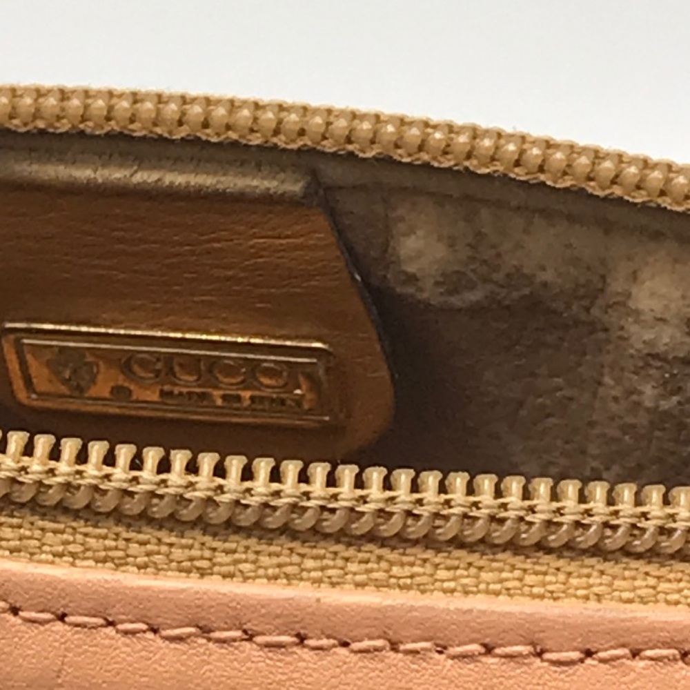 Gucci Brown Leather GG Unisex Toiletry Bag - Picture 14 of 16